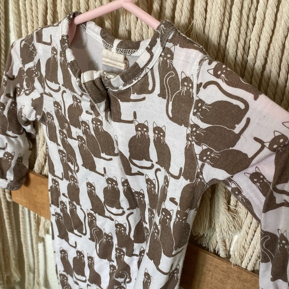 Kate Quinn newborn cat pajamas 95% Viscose from bamboo 5% Lycra - Picture 3 of 6